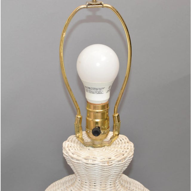 White 2 Hollywood Regency Vintage White Bleached Handwoven Wicker & Beaded Table Lamp For Sale - Image 8 of 13