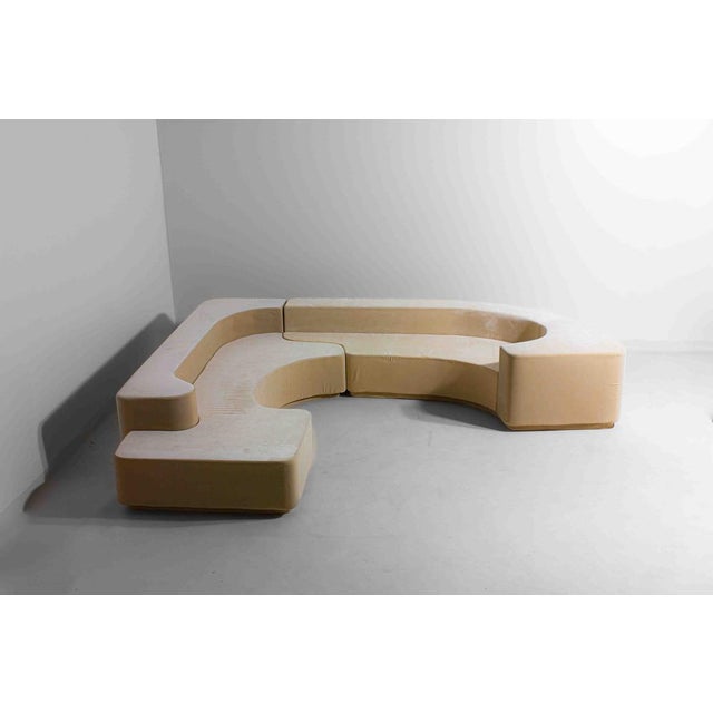 This iconic ‘Lara’ sofa was introduced in 1958 by Italian designers Roberto Pamio, Noti Massari and Renato Toso and was...