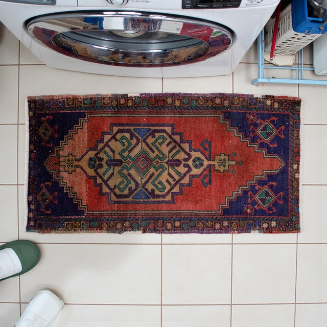 Mid-Century Modern Front of Bath Kitchen Sink Rug Hand Made Bath Mat Faded Mini Rug 1'9" X 3'6" For Sale - Image 3 of 13