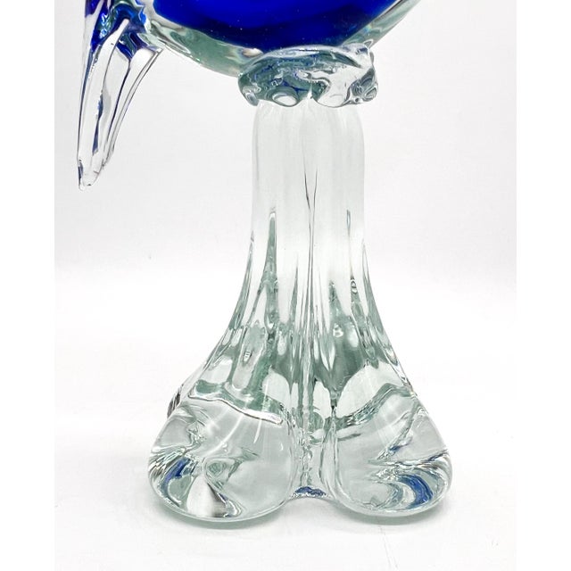 Alfredo Barbini Large Vintage Cobalt Blue Murano-Style Art Glass Crested Bird Sculpture – Hollywood Regency / Coastal For Sale - Image 4 of 12