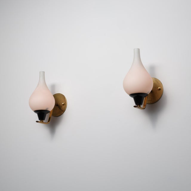 Metal Vintage Italian Wall Sconces in Brass and Opaline Glass, 1950s, Set of 2 For Sale - Image 7 of 10