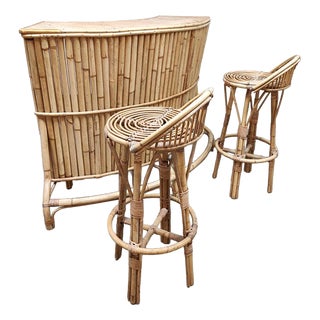 Vintage Curved Bamboo Rattan Tiki Bar Stools and Cocktail Bar, 1980s, Set of 3 For Sale