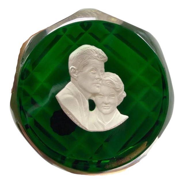 Late 20th Century Cristal d'Albret France JFK Jackie Kennedy Sulphide Paperweight Faceted Green For Sale