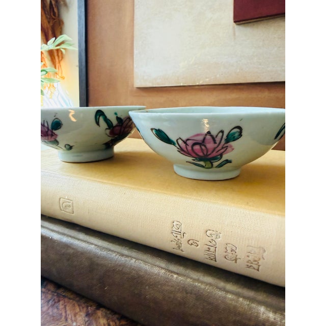 Antique Chinese Famille Rose Porcelain Bowls - Pair For Sale - Image 10 of 12