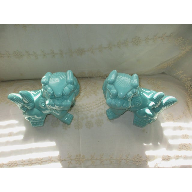 Chinese Pair Vintage Turquoise Chinese Jingdezhen Porcelain Foo Lions 9.5" For Sale - Image 3 of 11