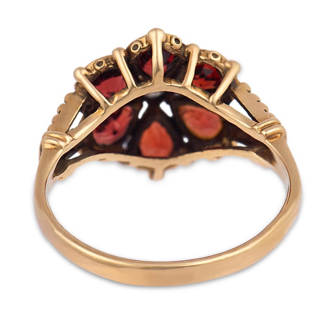 Late 19th Century Victorian Garnet Diamond 9 Karat Rose Gold Flower Ring, Size 6.75 For Sale In Los Angeles - Image 6 of 6