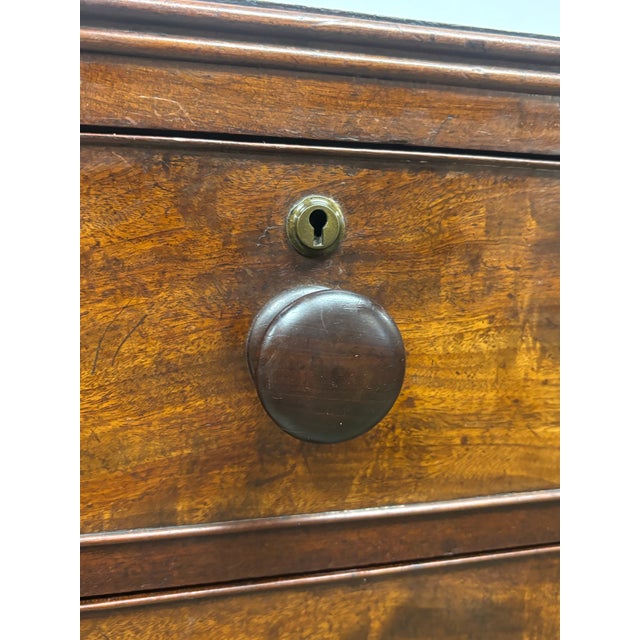 English 19th Century English Mahogany Chest of Drawers For Sale - Image 3 of 11