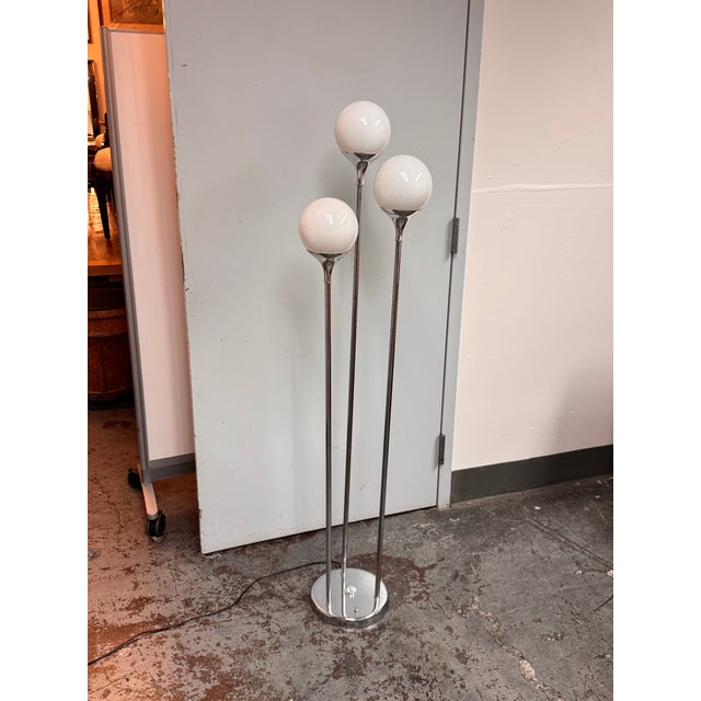 Design Plus Gallery presents a Vintage Space Age Floor Lamp in the style of Targetti Sankey. This vintage floor lamp has...