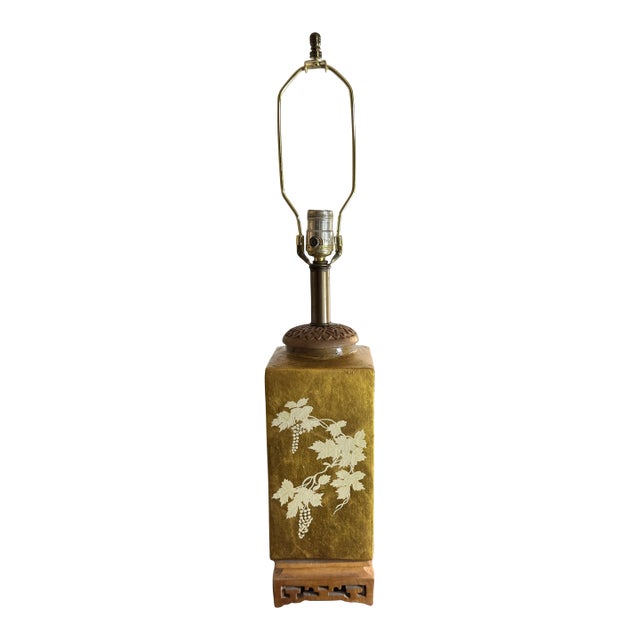 Vintage Gold-Leaf Chinoiserie Ceramic Grapevine Table Lamp For Sale