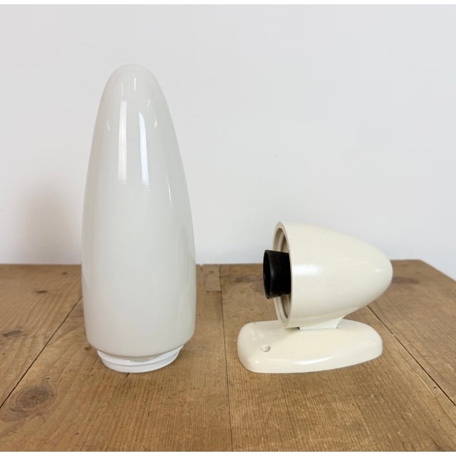 Industrial White Bakelite Wall Light with Milk Glass from Elektrosvit, 1950s For Sale - Image 11 of 18