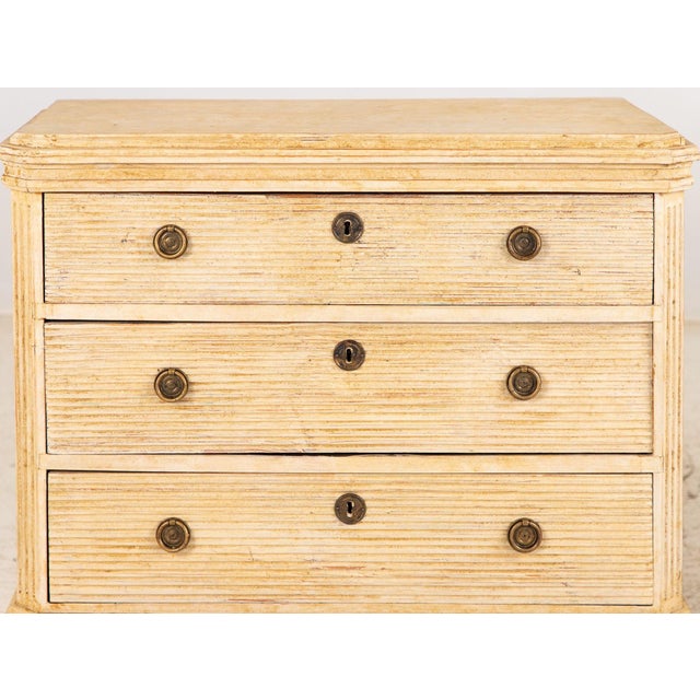 Pair of Gustavian Style Chests of Drawers, Early 20th C. For Sale - Image 10 of 12