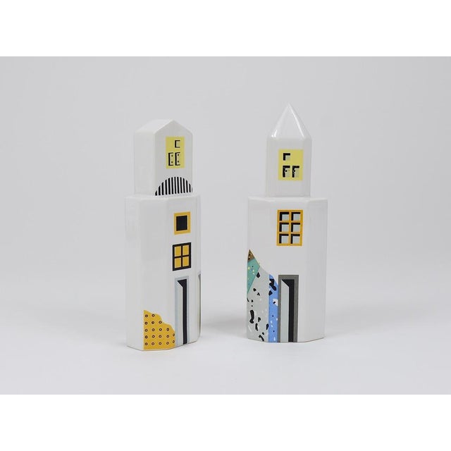 Vintage Skyscraper Salt and Pepper Shakers by Heide Warlamis, 1990, Set of 2 For Sale - Image 12 of 18