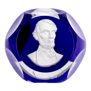 1955 Baccarat Cobalt Blue Crystal Abraham Lincoln Sulfide Paperweight For Sale