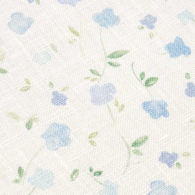 Illustration Sample - Schumacher x Marie-Chantal Bloomwind Performance Linen Fabric in Blue For Sale - Image 3 of 4