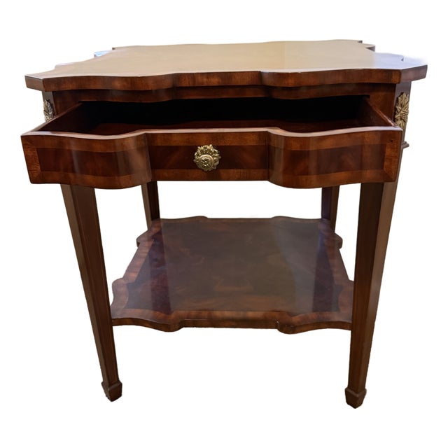 1990s Maitland-Smith Regency Style Mahogany Tiered Accent Table With Leather Pull-Out Slides For Sale