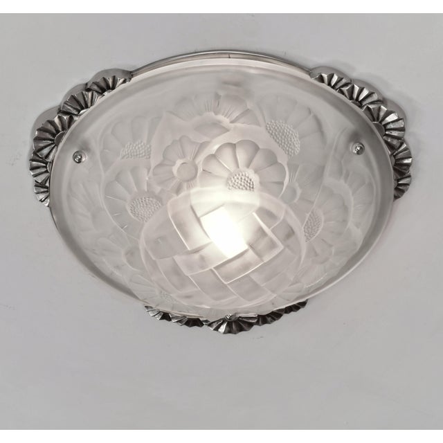 Degué & Hubens A beautiful French 1930 art deco flush mount by Francis Hubens. A well-known manufactory producing bronze...