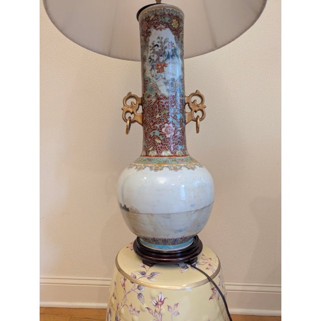 Red 1910s Chinese Export Porcelain Imperial /Iron Red /Famille Rose Vase Table Lamp With Gilded Handles For Sale - Image 8 of 8