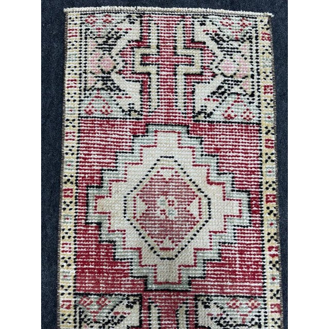 Turkish Yastik Rug 1'5" x 2'9" For Sale - Image 4 of 5