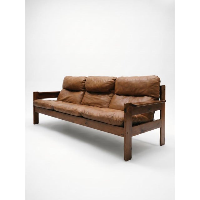 Vintage Brutalist Sofa in Cognac Leather, 1960s-1970s, in Very Good conditions. Designed 1960 to 1969