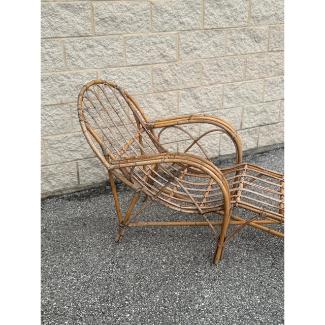 Mid-Century Modern Vintage 1970s Coastal Modern Italian Rattan Chaise Lounge For Sale - Image 3 of 12