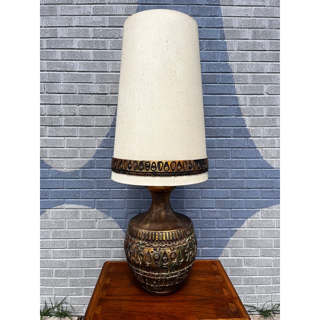 Vintage Brutalist Style Ceramic Table Lamp, Attributed to Bitossi, 1960s Vintage Brutalist Style Ceramic Table Lamp,...