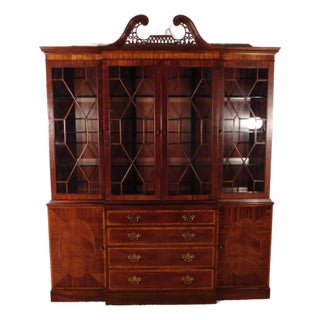 Baker Historic Charleston Flame Mahogany Chippendale Breakfront China Cabinet For Sale