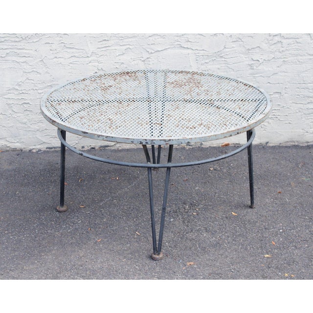Salterini Mid Century Modern 'Radar' Round Iron Outdoor Coffee Table For Sale - Image 12 of 18
