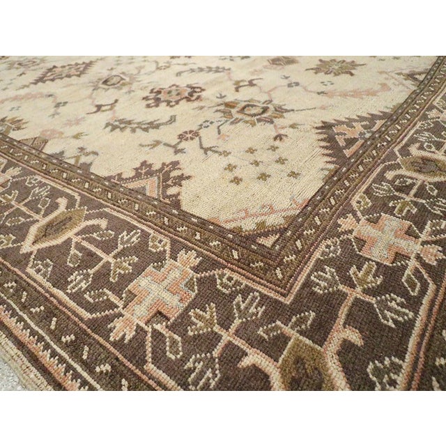 Galerie Shabab Collection Early 20th Century Turkish Oushak Room Size Carpet For Sale In New York - Image 6 of 7
