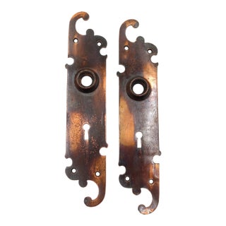 Pair of Vintage Traditional Swirl Japanned Brass Door Back Plates For Sale