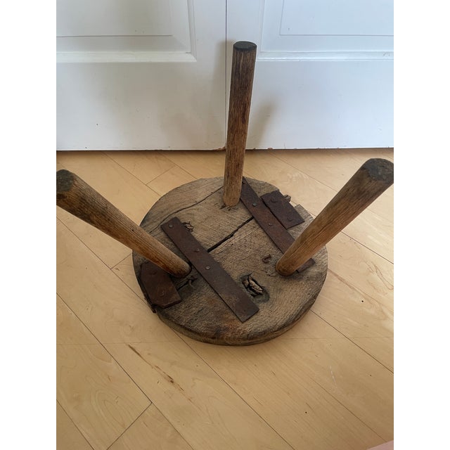 Early 20th Century Antique 3 Legged Milking Butcher Stool Reinforced Primitive Iron Straps For Sale - Image 5 of 12