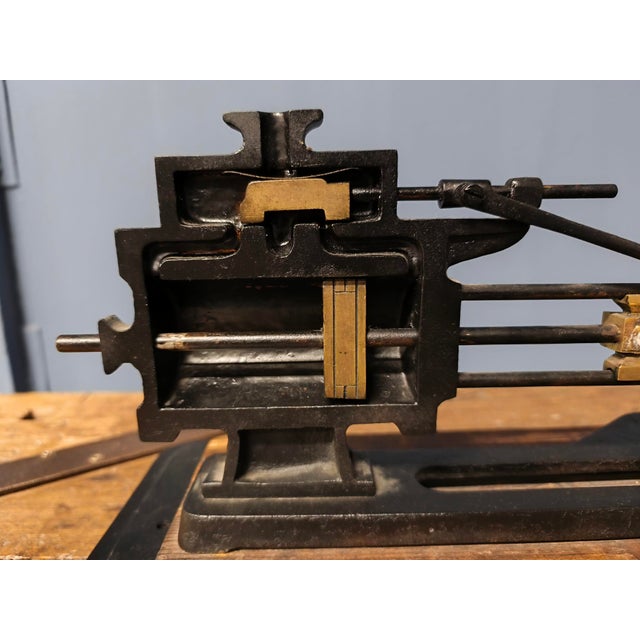 Black Demonstration Device of Steam Engine in Cast Iron, Early 20th Century For Sale - Image 8 of 15