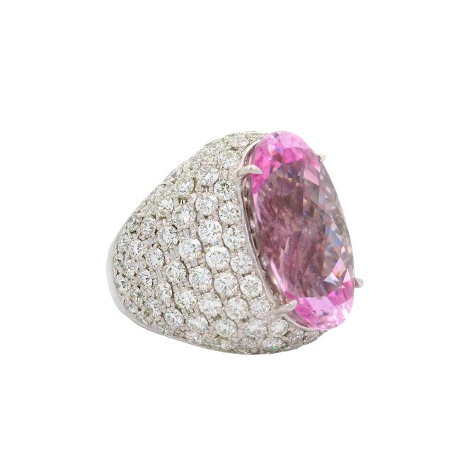 20.02 Carat Kunzite Diamond 18k White Gold Cocktail Ring, Size 7 For Sale - Image 4 of 5