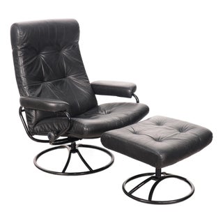 1970s Attributed to Ekornes Stressless Leather Recliner & Ottoman For Sale