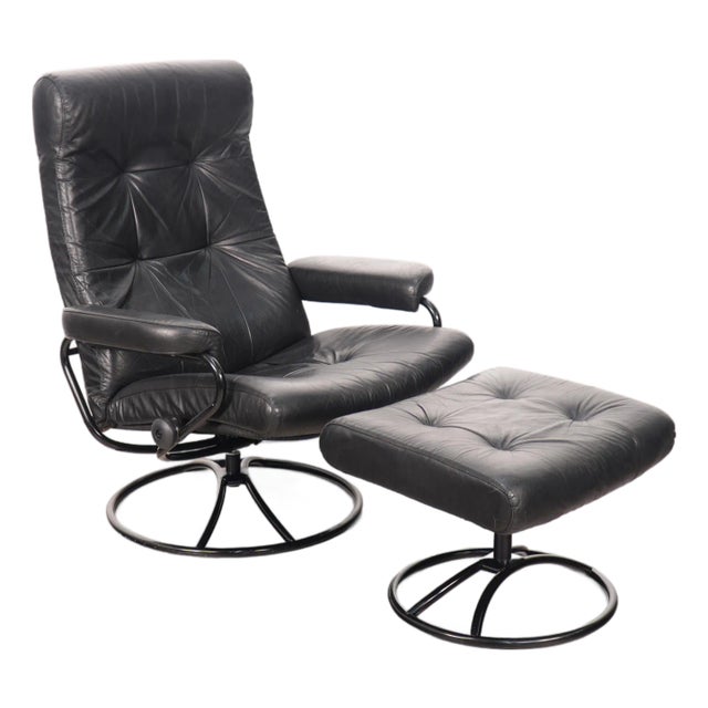 1970s Attributed to Ekornes Stressless Leather Recliner & Ottoman For Sale