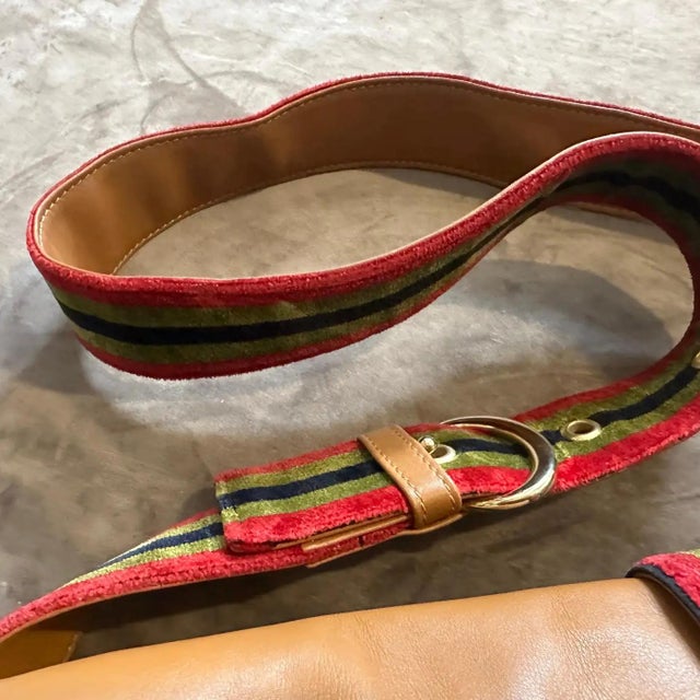 1990s Iconic Brown Leather and Velvet Messanger Bag by Roberta Di Camerino For Sale - Image 13 of 18