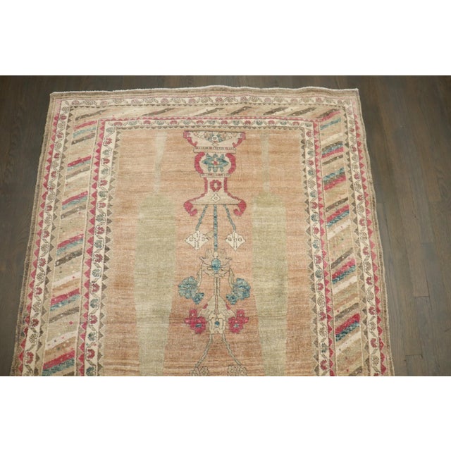 Pigeon Bird Camel Bidjar Rug no. j5244 For Sale In New York - Image 6 of 10