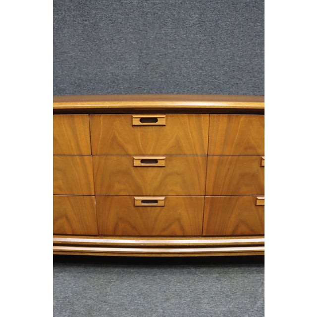 Mid-Century Modern Mid-Century Modern Walnut Dresser Attributed to United Furniture Co. For Sale - Image 3 of 11