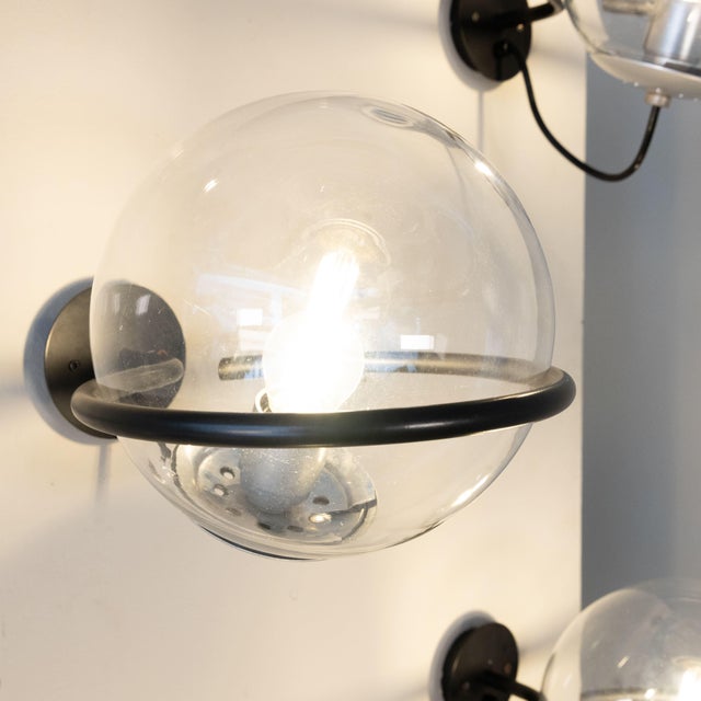 One Sphere Glass Wall Lamp by Gino Sarfatti for Arteluce, 1960, Set of 4 For Sale - Image 6 of 10