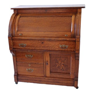 Antique Quarter-Sawn Tiger Oak Roll Top Secretary Desk With Carved Floral Cabinet & Original Key, C. 1900–1915 For Sale