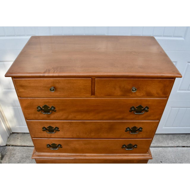Brown Vintage Ethan Allen Heirloom Nutmeg Maple 7 Drawer Chest on Chest Tall Dresser For Sale - Image 8 of 17