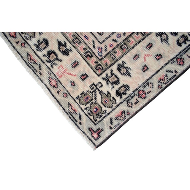 Distressed Area Rug Hand Knotted Muted Color Oushak Medallion Rug - 3'10'' X 6'3'' For Sale - Image 11 of 15