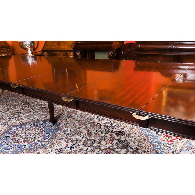 Antique Flame Mahogany Telescopic Extending Dining Table, 19th Century For Sale - Image 9 of 18