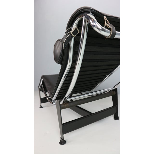Metal White Leather LC4 Chaise Longue by Le Corbusier for Cassina, 1980s For Sale - Image 7 of 18