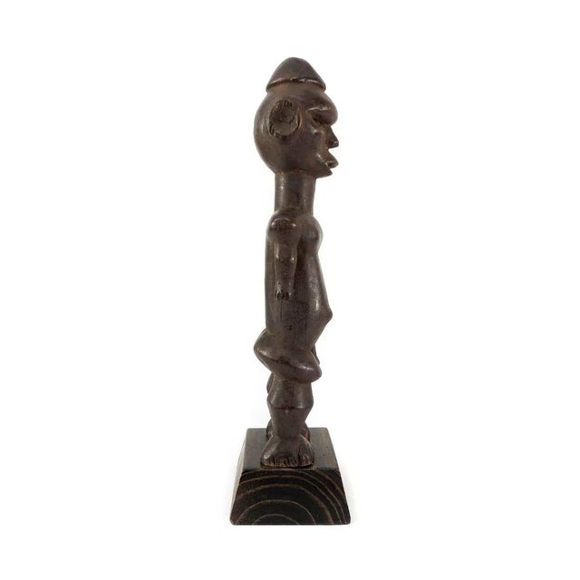 African Early 20th Century Pende Miniature Male Figure 11.5 Inch For Sale - Image 3 of 5