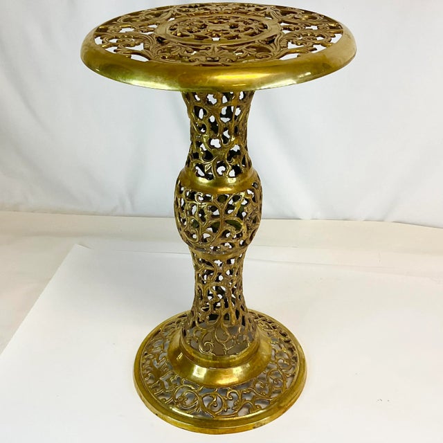Brass 1950s Vintage Italian Hollywood Regency Brass Filagree Drinks Table or Plant Stand. For Sale - Image 8 of 11