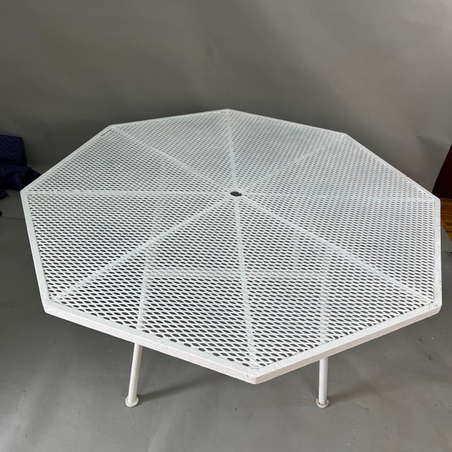 Mid Century Russell Woodard "Sculptura" 5 Piece Patio Set For Sale - Image 9 of 12