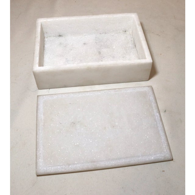 Vintage Handmade Indian Agra Marble Inlaid Stone Marquetry Lapis Turquoise Box For Sale - Image 10 of 10