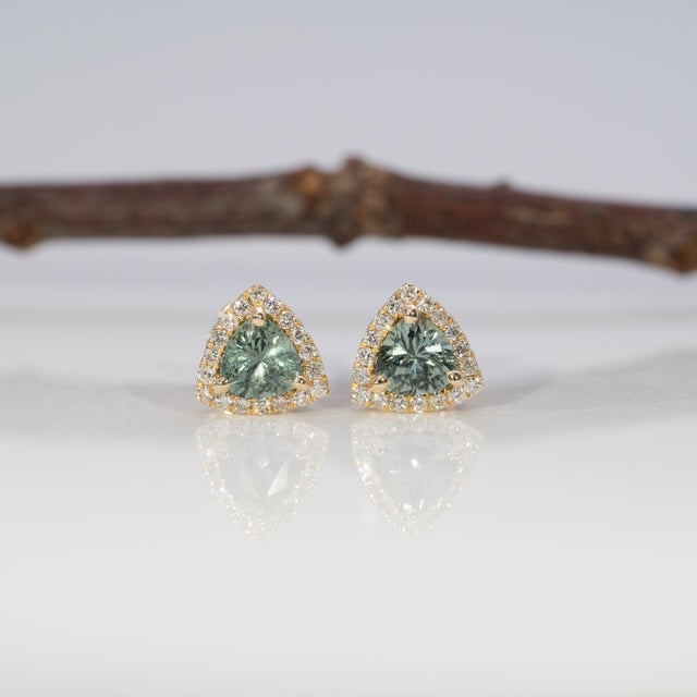 1Ct Montana Sapphire Earrings With Earth-Mined Diamond Accents: Solid 14k Gold For Sale - Image 4 of 8