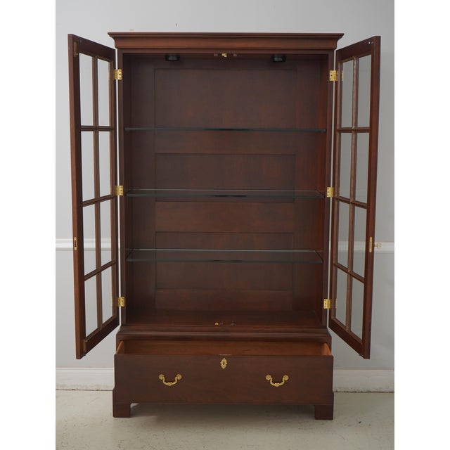 Traditional Stickley Colonial Williamsburg Mahogany Bookcase For Sale - Image 3 of 12