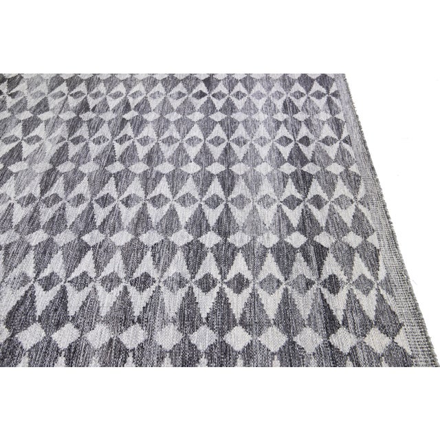 "Sheaf" Modern Flatweave Geometric Light Gray Oversized Rug by Doris Leslie Blau For Sale - Image 9 of 10